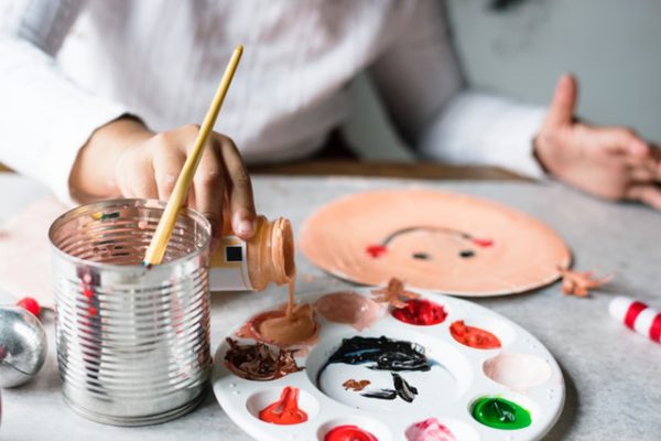Montessori pedagogy does not punish errors since errors are the force driving of learning. Interview with Gloria Miravalls.